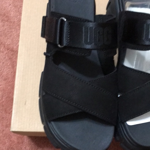 UGG brand new shoes with Velcro black - Picture 13 of 17